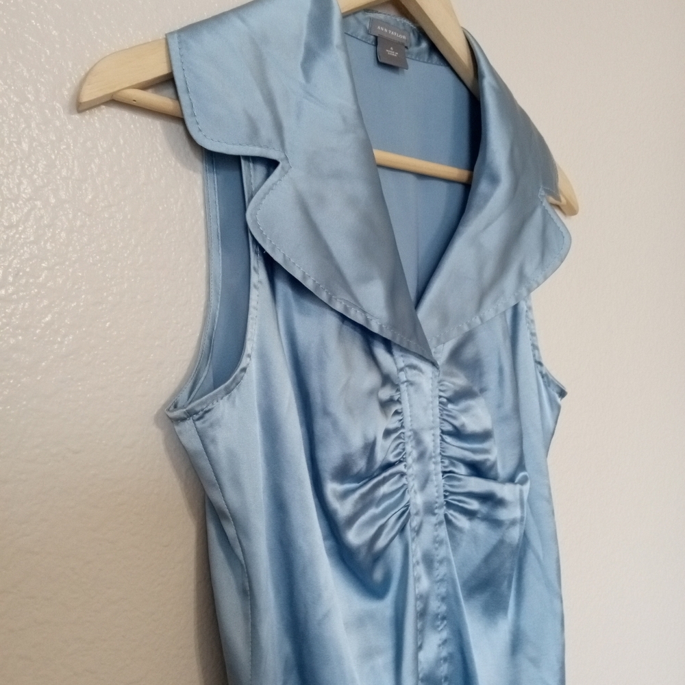 Ann Taylor Sleeveless Ruched Metallic Blue Silk Blouse Y2K - Picture 4 of 11